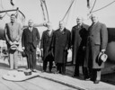 Titre original&nbsp;:    Description Rt. Hon. W.L. Mackenzie King and colleagues aboard RMS Empress of Australia en route to the Imperial Conference. (L-R): Hons. Ian Mackenzie, Charles Dunning, Raoul Dandurand, Rt. Hon. W.L. Mackenzie King, Hons. Ernest Lapointe, Thomas Crerar Date 1 May 1937(1937-05-01) Source This image is available from Library and Archives Canada under the reproduction reference number C-087864 and under the MIKAN ID number 3362860 This tag does not indicate the copyright status of the attached work. A normal copyright tag is still required. See Commons:Licensing for more information. Library and Archives Canada does not allow free use of its copyrighted works. See Category:Images from Library and Archives Canada. Author Library and Archives Canada / C-087864 Permission (Reusing this file) Public domainPublic domainfalsefalse This Canadian work is in the public domain in Canada bec