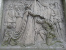 Titre original&nbsp;:    Description English: Sir Francis Drake knighted by Queen Elizabeth. One of 4 bronze relief plaques on the base of the Drake statue in Tavistock, Devon. By Joseph Boehm(d.1890), donated by Hastings Russell, 9th Duke of Bedford(d.1891) Date 5 September 2011(2011-09-05) (original upload date) Source Own work Transferred from en.wikipedia Author Lobsterthermidor at en.wikipedia

