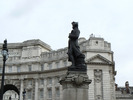 Original title:    Description Statue of Captain James Cook at Admiralty Arch, London Date 6 March 2008(2008-03-06) Source Own work Author Patche99z Other versions None

