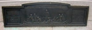 Original title:    In honor of Louis Jolliet and Pere Jacques Marquette On the bridge over Chicago River on Michigan avenue, Chicago, Illinois

