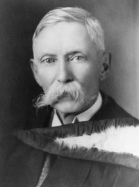 Titre original&nbsp;:  Doctor Frank H. Mewburn. 1920s. Image courtesy of Glenbow Museum, Calgary, Alberta.