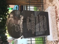 Titre original&nbsp;:  William Yellowhead Musquakie monument. St James' Anglican Church, Orillia, Ont. Photo by Tracy Montgomery, 2020.