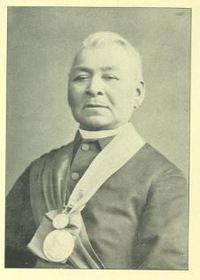Titre original&nbsp;:  Henry Pahtahquahong Chase. From: The Canadian album : men of Canada, volume 1. 

Source: https://archive.org/details/canadianalbum01cochuoft/page/330/mode/2up 