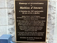 Titre original&nbsp;:  Plaque commémorant Mathieu D'Amours