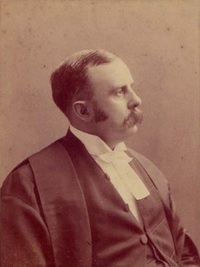 Original title:    Description English: William Glenholme Falconbridge (1846-1920) in legal robes. Date between 1887(1887) and 1900(1900) Source Law Society of Upper Canada, Reference code: P2227 Author Herbert E. Simpson

