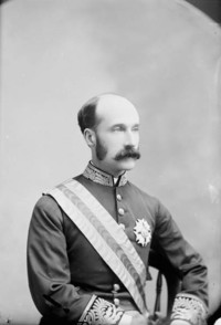 Titre original&nbsp;:  Marquis of Lansdowne (né Henry Charles Keith Petty-Fitzmaurice) (Gov. Gen. of Canada 1883-1888) b. Jan. 14, 1845 - d. June 4, 1927. 
