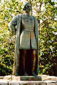 原題:Uw-Green Bay-Wisconsin's French Connections Jean Nicolet Statue's French Connections Jean Nicolet Statue