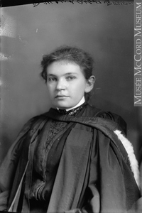 Titre original&nbsp;:  Photograph Dr. Maude Abbott, Montreal, QC, 1904 Wm. Notman & Son 1904, 20th century Silver salts on glass - Gelatin dry plate process 17 x 12 cm Purchase from Associated Screen News Ltd. II-150659 © McCord Museum Keywords:  female (19035) , Photograph (77678) , portrait (53878)