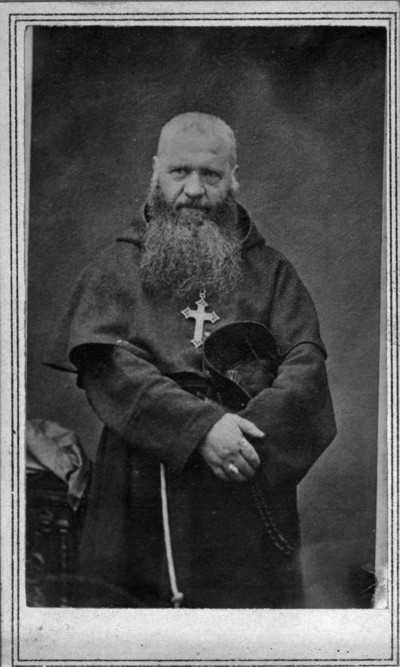 Titre original&nbsp;:  MIKAN 3213907 Armand François Marie de Charbonnel, évêque de Toronto. ca. 1860 [251 KB, 1000 X 1667]