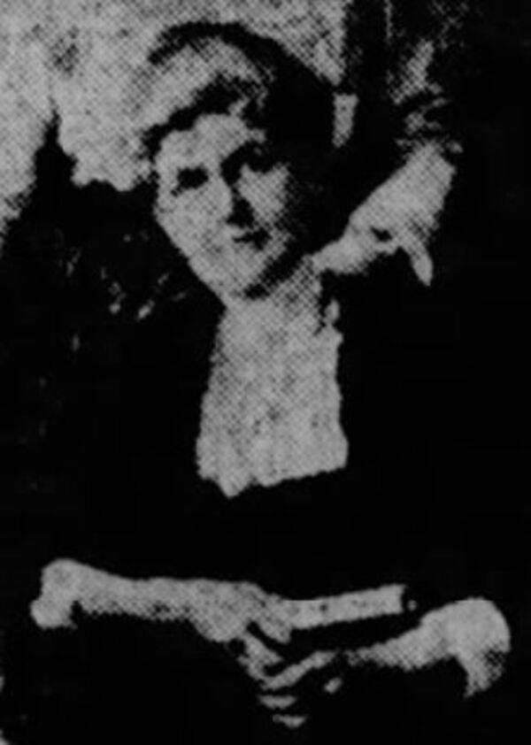 Titre original :  Crop of Mrs. E.S. Fiske, from Some St. John Suffragists - The St. John Standard, Mon, Mar 30, 1914, Page 9.