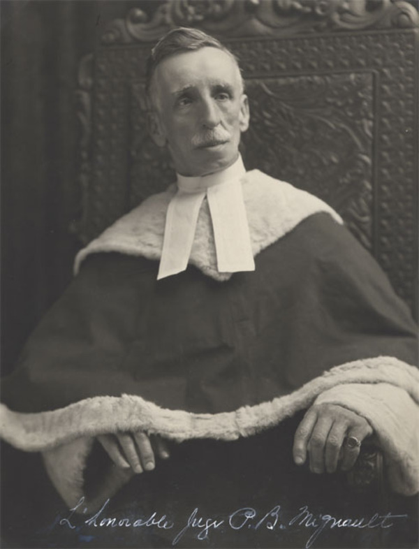 Original title:  Pierre Basile Mignault, [Vers 1918-1929], Archives nationales à Québec, Collection Centre d'archives de Québec, (03Q,P1000,S4,D83,PM90), Photographe non identifié.